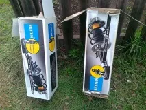 Підвіска з регулюванням дорожнього просвіту підвіска