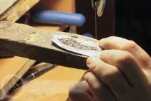 създаване брошка