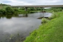річка