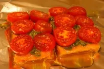 помідорами