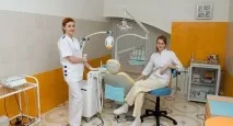 лекар първи