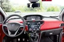 Тест-драйв Lancia Ypsilon Продовження легенди lancia
