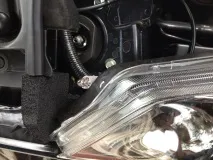 Заміна передніх габаритних вогнів Nissan Juke передніх