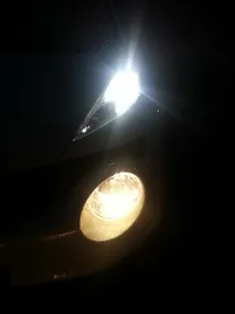 Заміна передніх габаритних вогнів Nissan Juke передніх