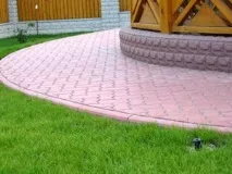 Укладання тротуарної плитки, підготовка основи, вибір плитки, особливості укладання плитки