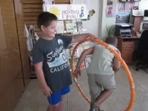 август през