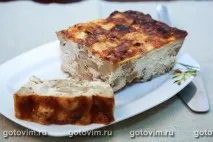 Запіканка з курячої грудки з беконом та хлібом хлібом