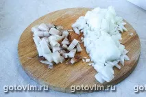 Запіканка з курячої грудки з беконом та хлібом запіканка