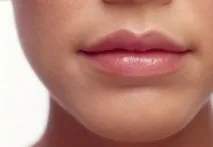 приготвяне върху устните