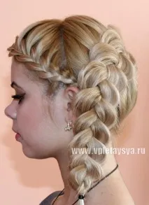 плитка около