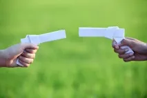 Ігри з пістолетом за та проти хлопчиків