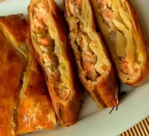 Як приготувати пиріг з ковбасою та сиром приготувати