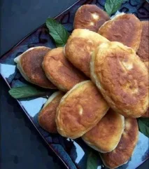Як завести дріжджове тісто і приготувати пироги з капустою. приготувати