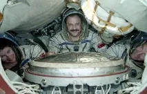Льотчик-космонавт Укаїни Усачов Юрій льотчик-космонавт