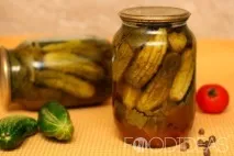 Мариновані огірки з кетчупом. зиму