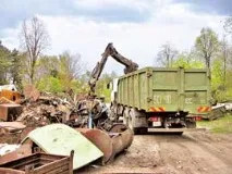 Люди гинуть за метал люди