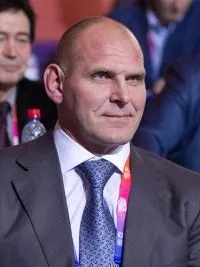 біографія