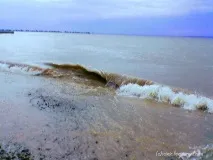 вода