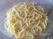 Паста з морепродуктами у вершковому соусі з травами паста