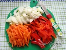 Паста з морепродуктами у вершковому соусі з травами морепродуктами