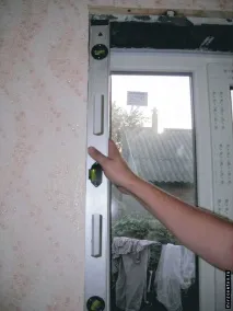 Пластиковий віконний укіс віконний