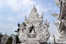 Білий храм у Чіанг Раї у Таїланді – Ват Ронг Кхун (Wat Rong Khun) храм