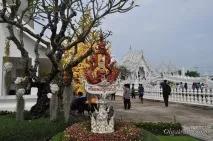 Білий храм у Чіанг Раї у Таїланді – Ват Ронг Кхун (Wat Rong Khun) храм