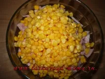 Салат з шинкою та огірками салат