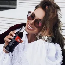 українські зірки з білими зубами фото, Журнал Cosmopolitan зірки