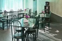 Санаторій Радон оснащений джерелом мінеральної води, де є радон санаторій