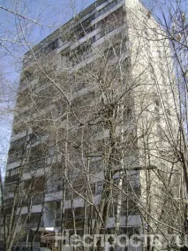 метрів пішки
