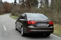 Порівняльний тест Volkswagen Jetta та Opel Astra Sedan тест