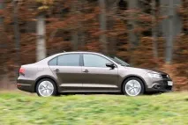 Порівняльний тест Volkswagen Jetta та Opel Astra Sedan volkswagen