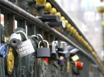 Весільні замки, або де в Петербурзі можна увічнити кохання весільні