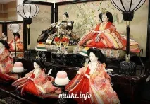 Японський традиційний театр ляльок Бунраку, MIUKI MIKADO • Віртуальна Японія ляльок