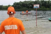 Курськ. На річці Сейм врятували дівчину, яка впала у воду врятували