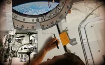 Чого не можна робити у космосі можна