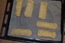 Булочки з м’ясною та сирною начинкою. ясною