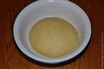 Булочки з м’ясною та сирною начинкою. сирною