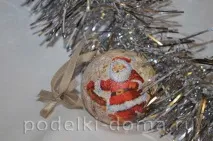 Декупаж декор новорічних куль різними способами новорічних