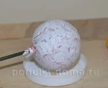 Декупаж декор новорічних куль різними способами декор