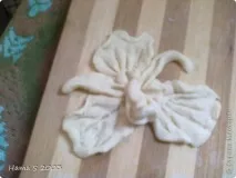 Як зробити орхідею із солоного тіста тіста