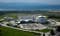 лікарі