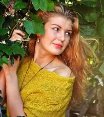 Казанські дівчата позбавляються суперниць за допомогою злісних смс і жуйки суперниць