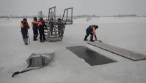 Хрещенські купання мороз не перешкода, якщо дотримуватись правил - РІА Новини хрещенські