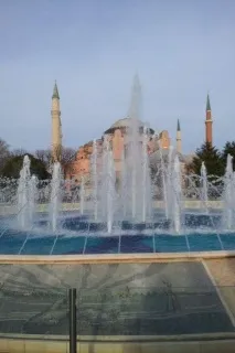 Наші в Туреччині про пишні турецькі весілля, солодощі та місто запахів туреччині