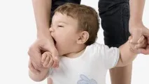 Чому кусається дитина від 8 місяців до 3-х років чому