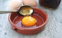 Чи корисно пити сирі курячі яйця шкода та користь для чоловіківта жінок сирі
