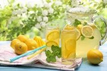 Чи корисно пити сирі курячі яйця шкода та користь для чоловіківта жінок сирі
