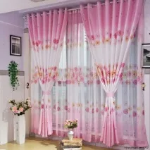 Різні штори на одному вікні фото ідеї різних тканин фото